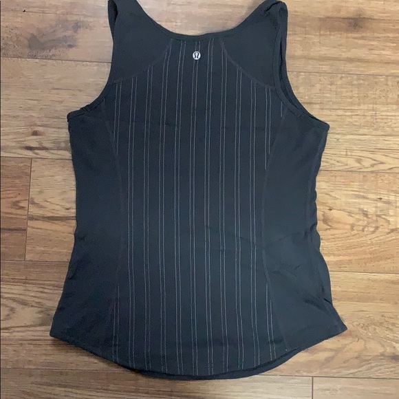 Lululemon tank - like new - Picture 3 of 3